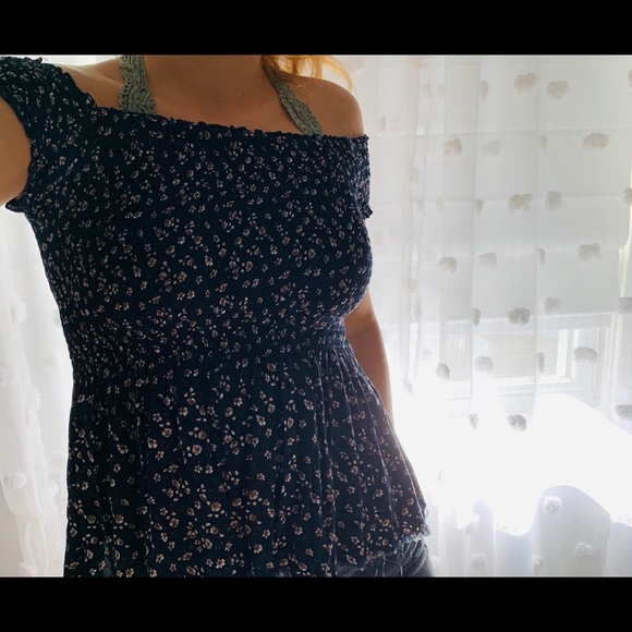 Crop top - Picture 1 of 5